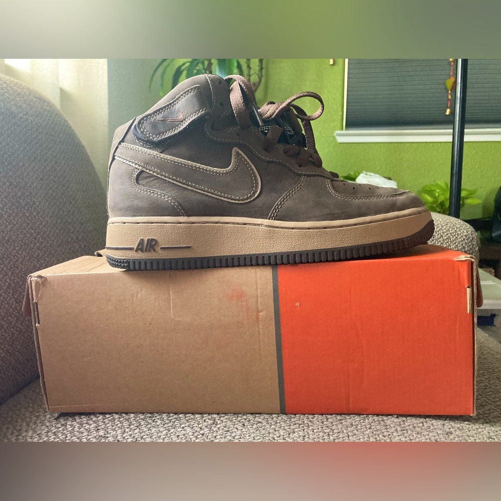Rare Nike Air Force 1 Mid Premium Suede in Brown/Bone